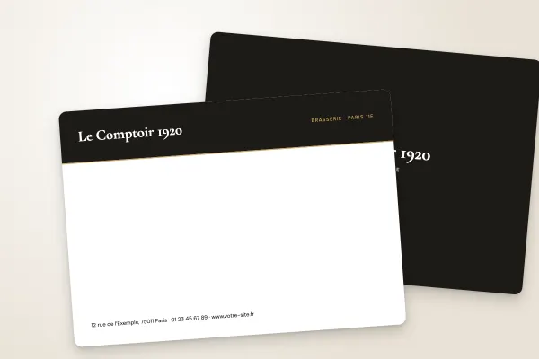 Design « Le Comptoir 1920 » pour carte commerciale à commander en ligne (restaurants et cafés, bandeau sombre et filet doré · a6 (10 × 15 cm))